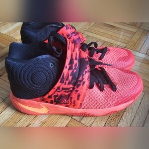 Nike Kyrie 2 Kids' Sneakers Size 7Y